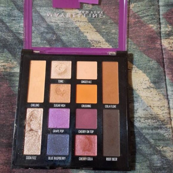 ⭐ Maybelline “Soda Pop” Eyeshadow Palette – Discontinued – Lightly Used ⭐ - Picture 1 of 3